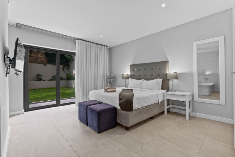 10 Bedroom Property for Sale in Camps Bay Western Cape